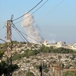 بالصورة – غارة  إسرائيلية استهدفت المنطقة الواقعة بين بنعفول و حومين