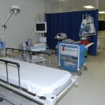 مأساة في مستشفى لبنانيّ.. سقط من الطابق الرابع وفارق الحياة