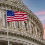 كيف يُهدّد إغلاق الحكومة الأميركية سُبُلَ الحياة في لبنان؟