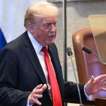 ترامب يهدد حماس بعمل عسكري إذا “تصرفت بشكل سيء”