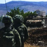 جنود إسرائيليون يطلقون النار على الأهالي أثناء قطف الزيتون