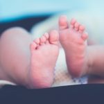 في سهل عكّار، جثة رضيع عارٍ مرمية في قطعة أرض
