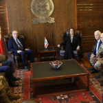 منسى عرض مع نائبة وزير الدفاع الإيطالي تعزيز التعاون العسكري