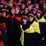 لماذا الإيرانيات أجرأ من نساء “بيئة الحزب”؟