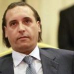 فريق دفاع القذافي يطالب بخفض كفالته