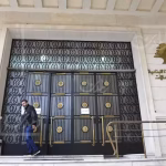 فضيحة وزراء الاتصالات ومبنى “تاتش”: هل الهروب ممكن؟