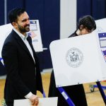 ممداني معارض ترامب يفوز برئاسة نيويورك.. أول رئيس بلدية مسلم