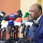 ارتباك سوداني.. وزير الخارجية يكشف الفوضى بقراءة ورقة خاطئة