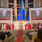 البطريرك ميناسيان: لبنان ما زال ينهض لأنّ في قلبه إيمانًا لا يُطفأ