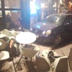 بالصورة- سيارة اقتحمت مقهى في زحلة…