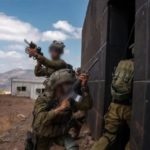 الجيش الإسرائيلي نفّذ أكثر من 1200 مداهمة برية في 21 قرية لبنانية حدودية.