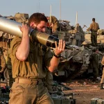 مدفعية العدو تطلق قذائف فوسفورية على رميش ويارون