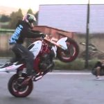 بالفيديو- هذا ما فعله شبّان على أوتوستراد جلّ الديب