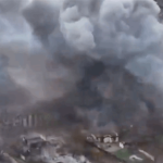 بالفيديو- ضربة روسيّة تستهدف مواقع عسكريّة أوكرانيّة