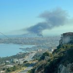 بالفيديو- سحب سوداء تغطّي سماء طرابلس نتيجة الحرائق المتواصلة