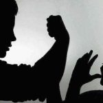 في بيروت… رجل خمسيني يعتدي على تلميذ ويُوثّق فعلته بالفيديو!