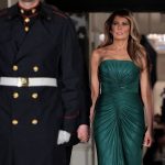 بـ 3350 دولار… ميلانيا ترامب تخطف الأنظار بلمسات إيلي صعب