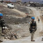 استهداف إسرائيلي لليونيفيل بعد القضم الحدودي… احتدام الأزمة الانتخابية وعريضة تسابق المهل