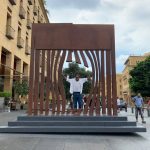 إزالة غامضة لـ«جدار الأمل» من وسط بيروت… ذاكرة المدينة مُهدَّدة بالمحو!