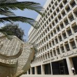 قانون الفجوة المالية يقترب من مجلس الوزراء والخلافات تنذر بتعطيله في البرلمان