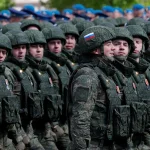 بعد استدعاء 135 ألف شخص… روسيا تلمّح لاعتماد دورة تجنيد واحدة سنويًا