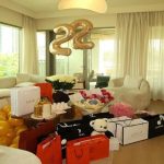 منفى الأسد وعائلته: احتفالات باذخة تحت الحراسة