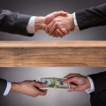 رشوتان في الأفق