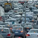 زحمة سير على طريق المطار بالاتجاهين، إليكم السبب