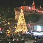 بالفيديو- بعد حداد لعامين على غزّة، بيت لحم تحتفل بإضاءة شجرة الميلاد