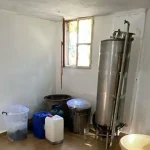 بالصور – ضبط معمل لتصنيع المخدّرات في بعلبك