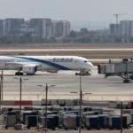 شركات طيران تعلّق رحلاتها لإسرائيل.. وإيران: أجواؤنا مفتوحة