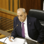 أي دور يمكن أن يلعبه بري بين “بعبدا” و”حارة حريك”؟