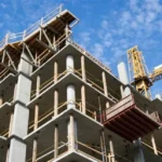 القطاع العقاري يسير بين “فخّ” مشروع الفجوة المالية… ونيران كلفة التراخيص