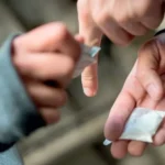 أعطوه الكيس وأرسلوه عبر الحاجز… فتى تائه يوقع مروّجين شرقي لبنان