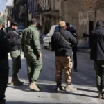 برّاك يلتقي الشرع ويدعو للتحاور مع الأكراد… الجيش السوري يُعلن وقف عملياته في حلب و”قسد” تنفي!