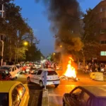 بالفيديو- تجدّد الاحتجاجات في طهران، ونجل الشاه يتحدّث عن عودته الى إيران