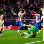 أتلتيكو يمطر شباك برشلونة برباعية ويقترب من النهائي