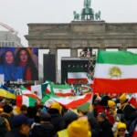 آلاف الإيرانيين يتظاهرون في العاصمة الألمانية