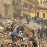 بالفيديو- لحظة إنتشال جثة إمرأة من تحت الأنقاض في طرابلس