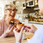 أبرزها التوتر.. ٤ أسباب تدفعك لتناول الحلوى على الإفطار