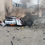 بالصورة: غارة استهدفت سيارة اسعاف في بنت جبيل ما ادى الى سقوط شهيدين