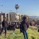 بالفيديو: تجمع لمواطنين على شاطئ الرملة البيضاء