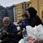 “النصب” يتسلل إلى حملات دعم النازحين… احذروا