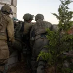 نقل جرحى من الجنود الاسرائيل بعد تعرضهم للاصابة في جنوب لبنان الى مستشفى ريمام